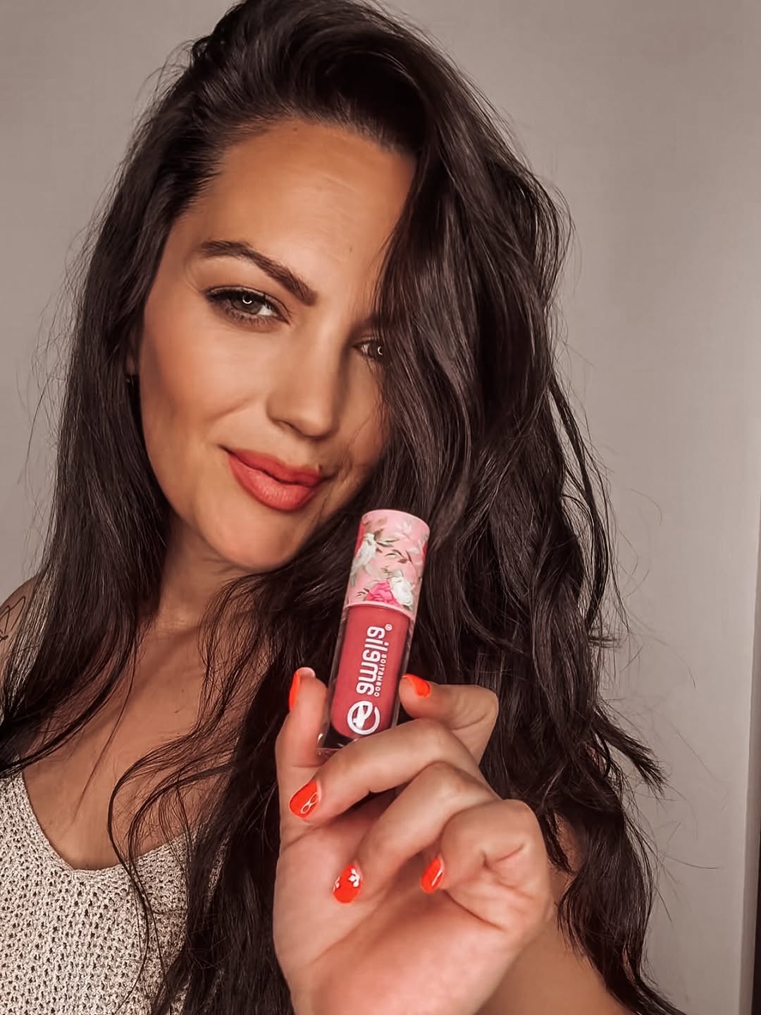 Imagen de ⭐️SORTEO ⭐️
 No es un labial… es TU tono perfecto
