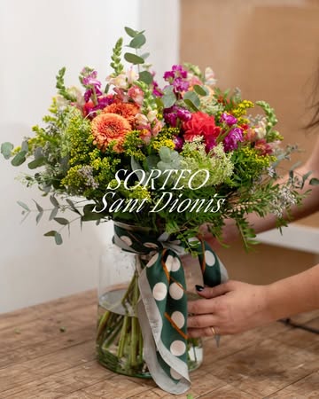 Imagen de SORTEO 💐
Sorteamos nuestro ramo del mes, Dionís, acompa�