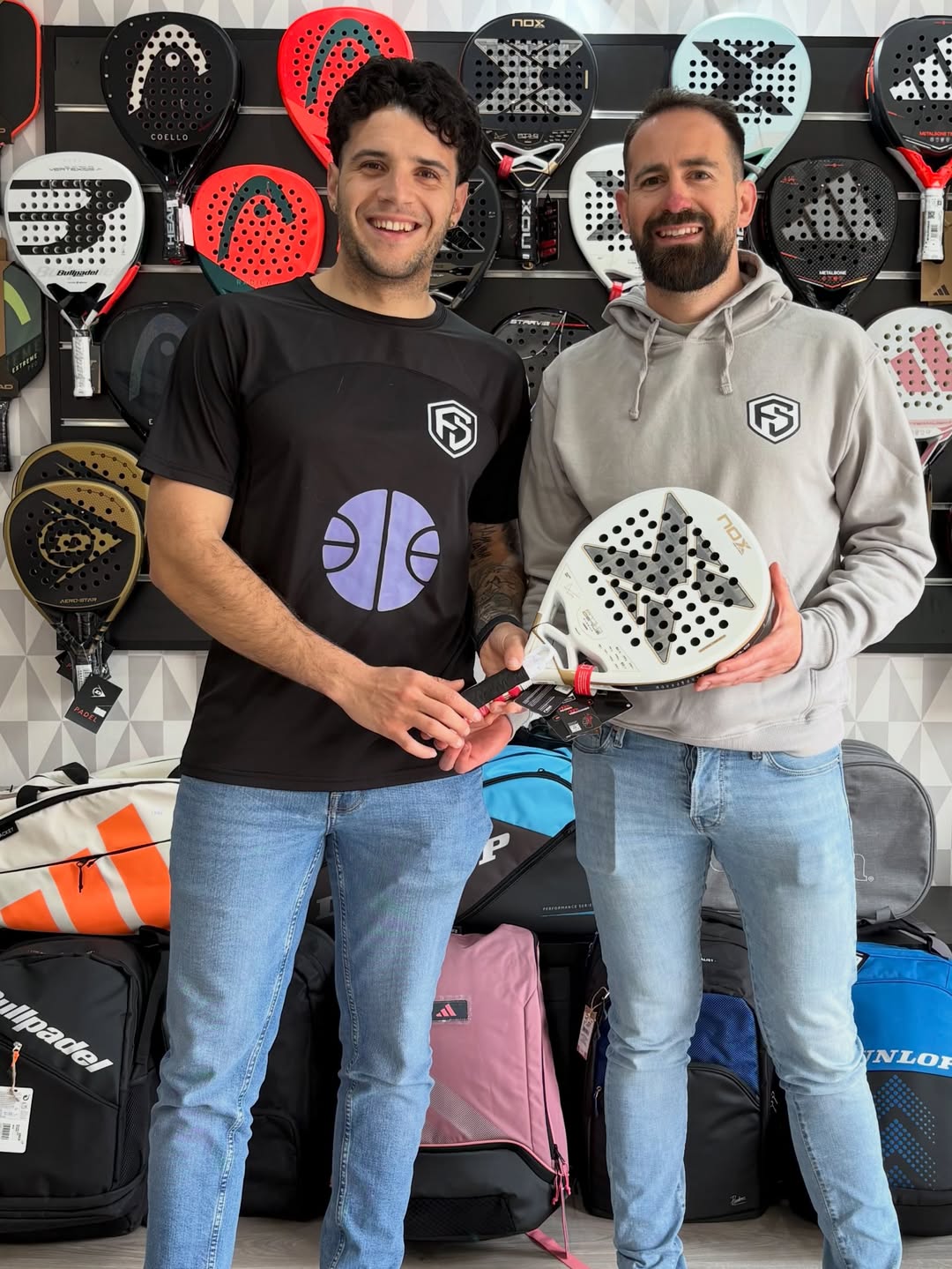 Imagen de 🎉 SORTEAZO con nuestros amigos de @padelsolesa 

Sí, sí