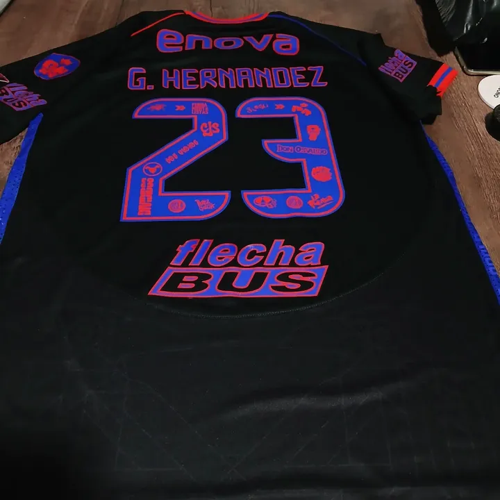 Imagen de 🎉 SORTEO AZULGRANA 🎉
💙❤️ CAMISETA DE SAN LORENZ