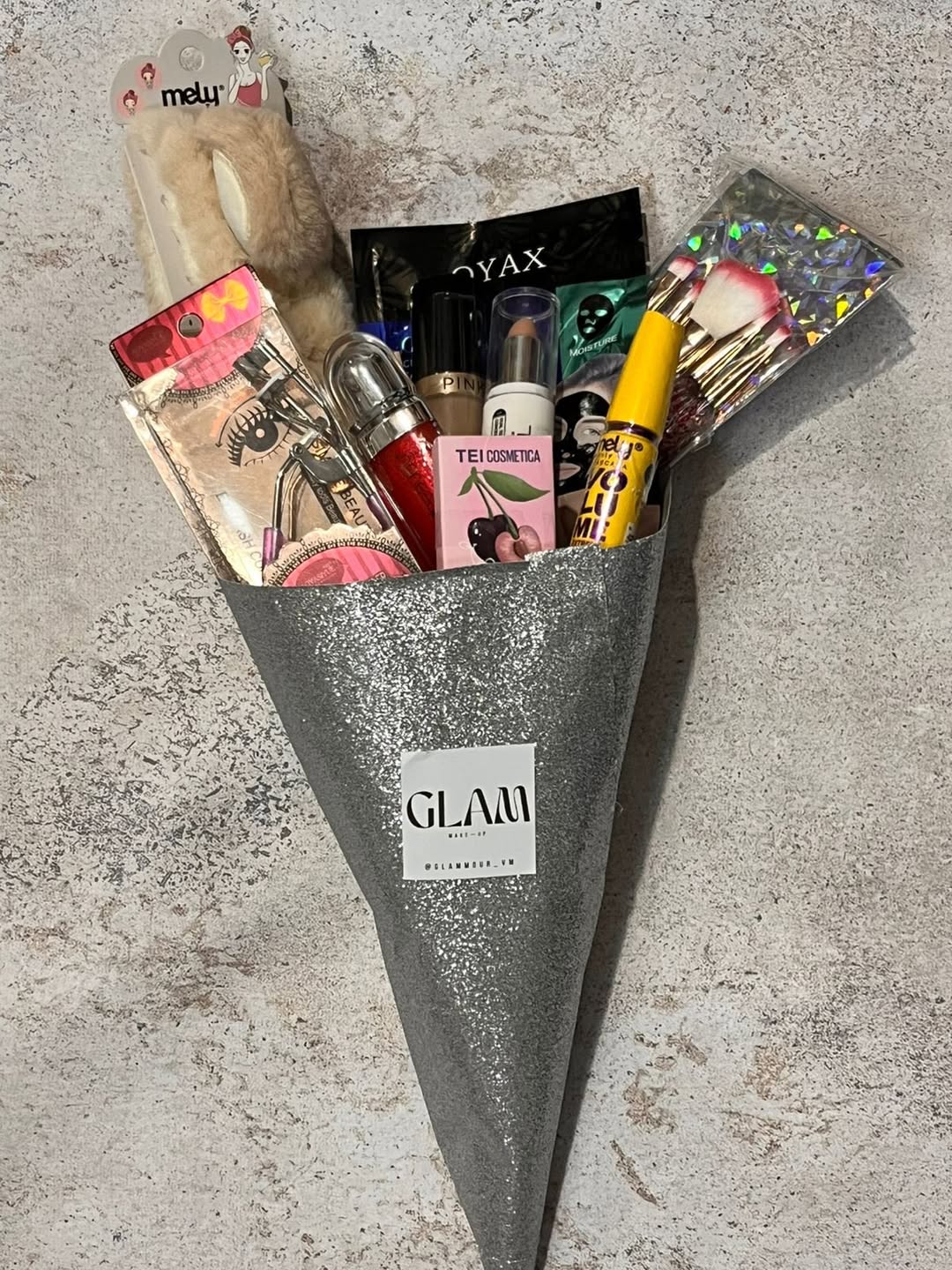 Imagen de ¡Atención, amantes del maquillaje! 😍

Estamos emocionad