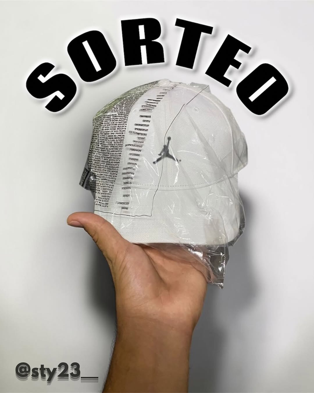 Imagen de SORTEO GORRA CHAPITA CURVA BLANCA💯✅
( original con etiq