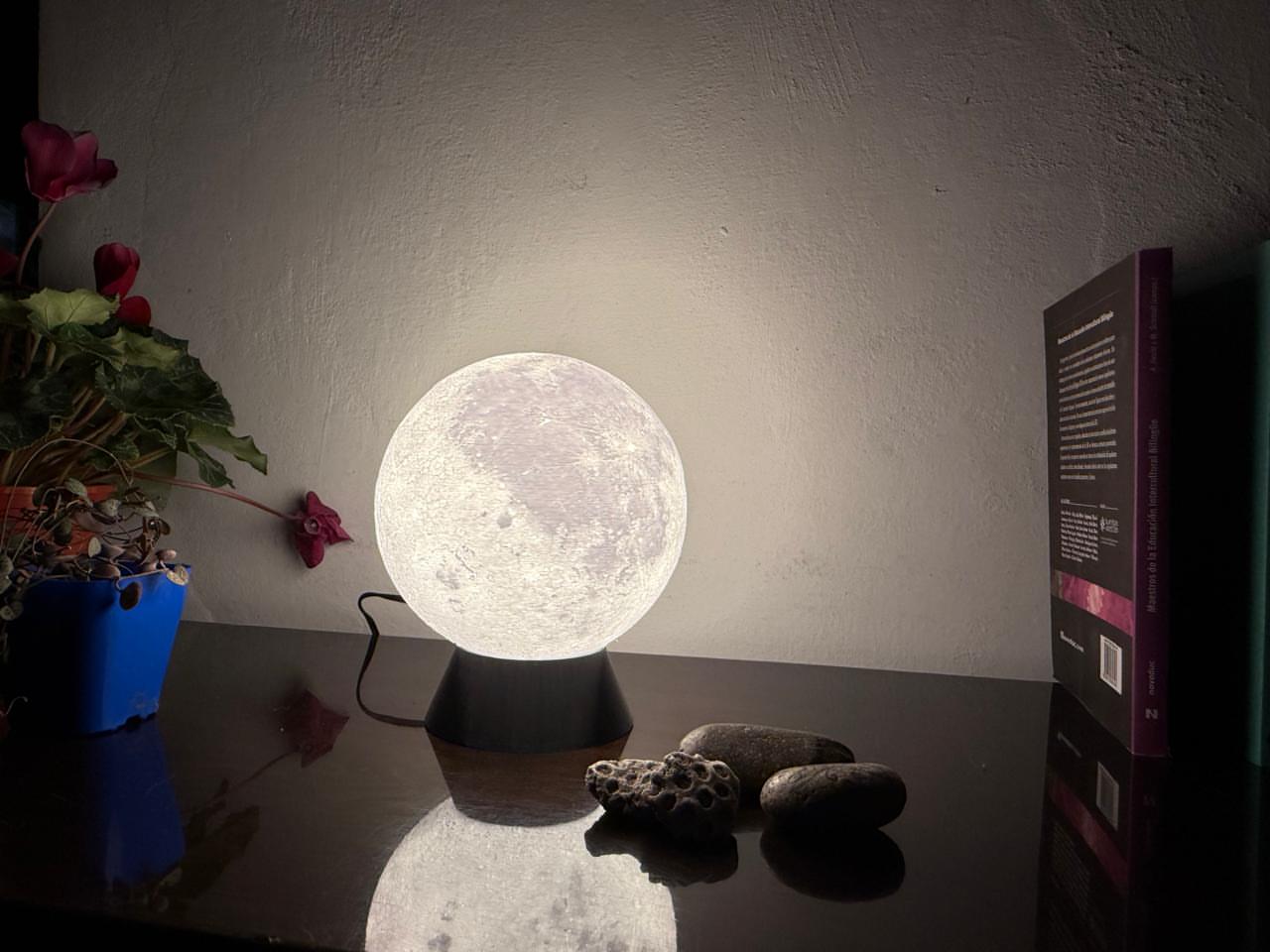 Imagen de 🟡 ¡SORTEO! – Lámpara Lunar 3D ✨
Participá por est