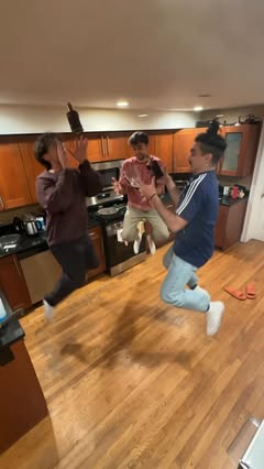 Imagen de SORTEIG de x2 ENTRADES DOBLES + RATAFIA ARTESANA (Kiwifia) p