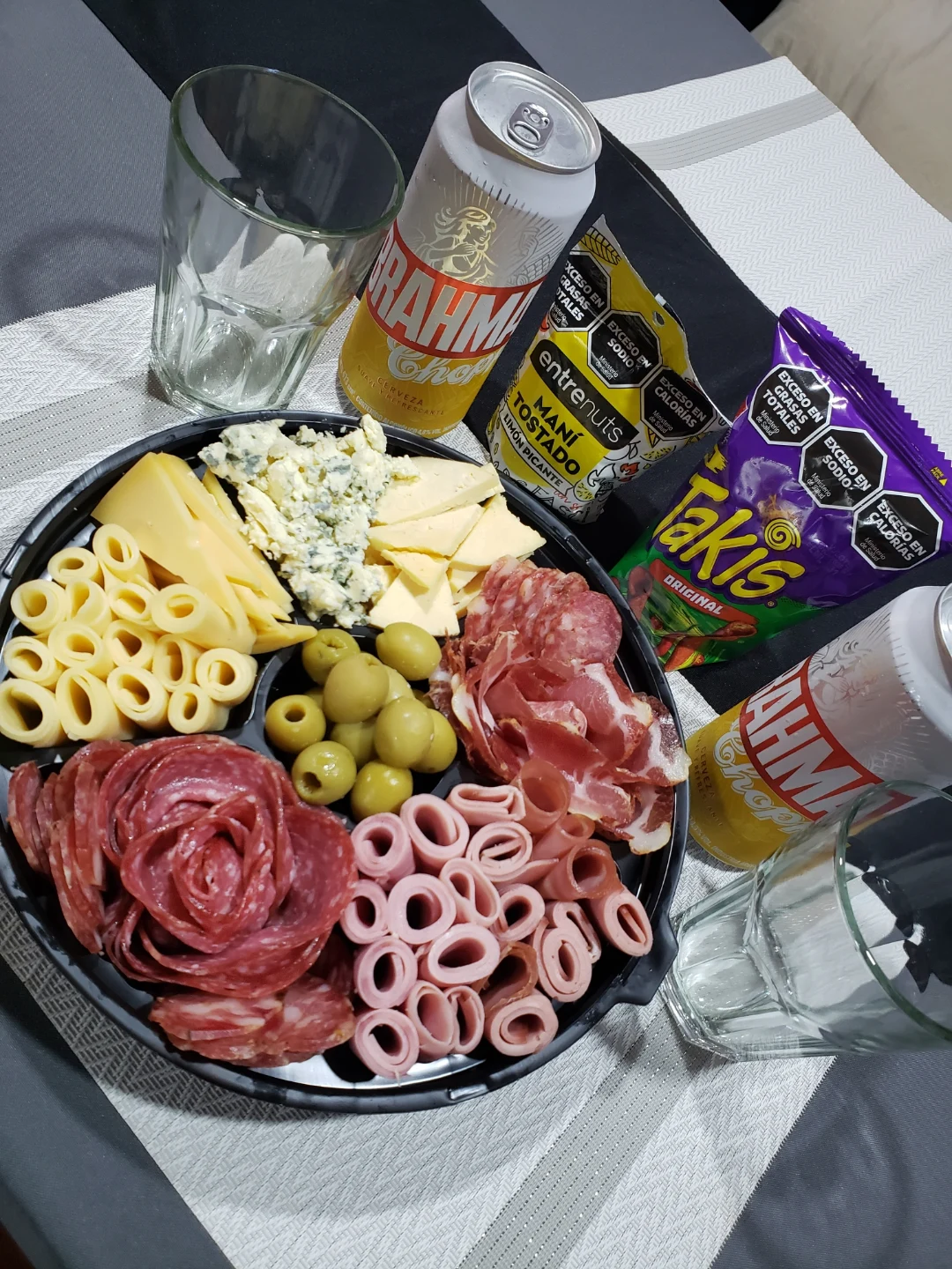Imagen de ¡MEGA SORTEO DE UNA PICADA IMPERDIBLE! 🥳🧀🍖 
¿Se